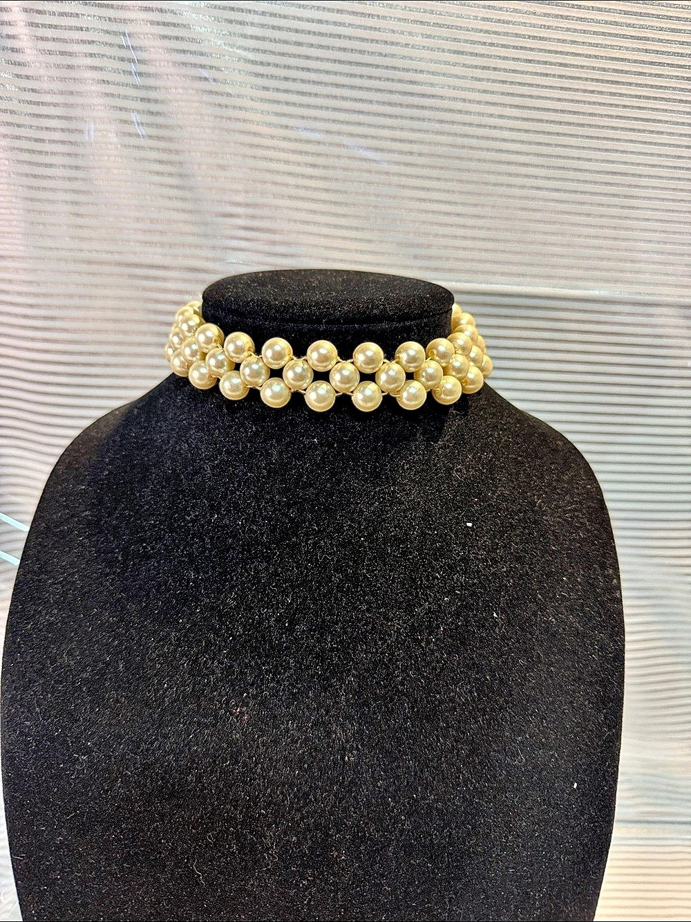 Pearl Cluster Necklace in White & Gold